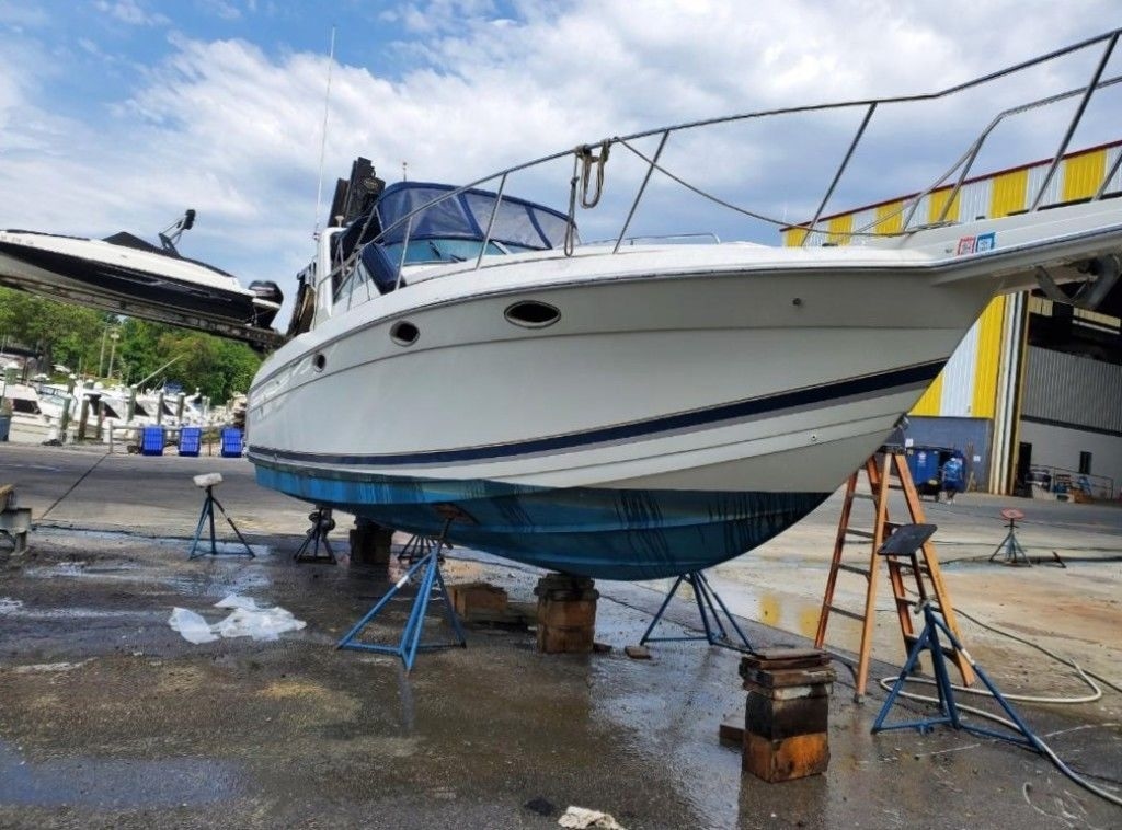 2000 Formula 31 PC - Sold Boat