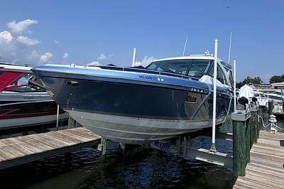 BOATZON | Formula 430 Super Sport Crossover 2020 BOATZON | Formula 430 Super Sport Crossover 2020