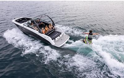 BOATZON | Four Winns HD8 Surf 2025