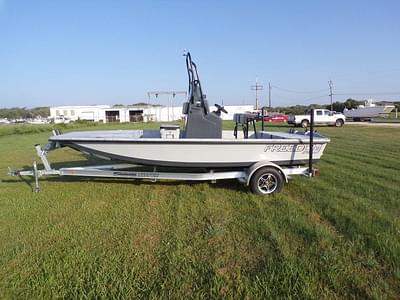 BOATZON | Freedom 18 PATRIOT CAT 2025