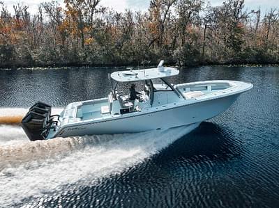 BOATZON | Front Runner 36 Center Console 2024