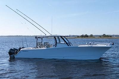 BOATZON | Front Runner 37 Catamaran 2026