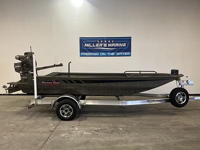 BOATZON | Gator Tail 1750 Savage Mid Deck Series 2025
