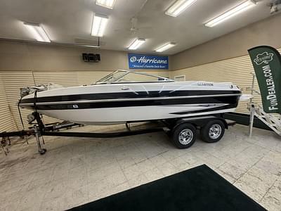 BOATZON | Glastron GT 225 2011