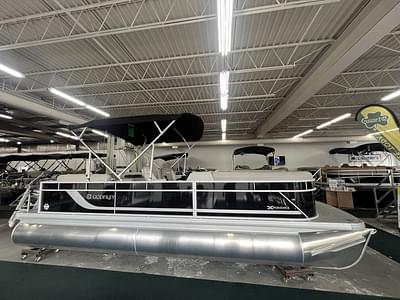 BOATZON | GODFREY 2286 SBX 115HP BUNK TRAILER 2024