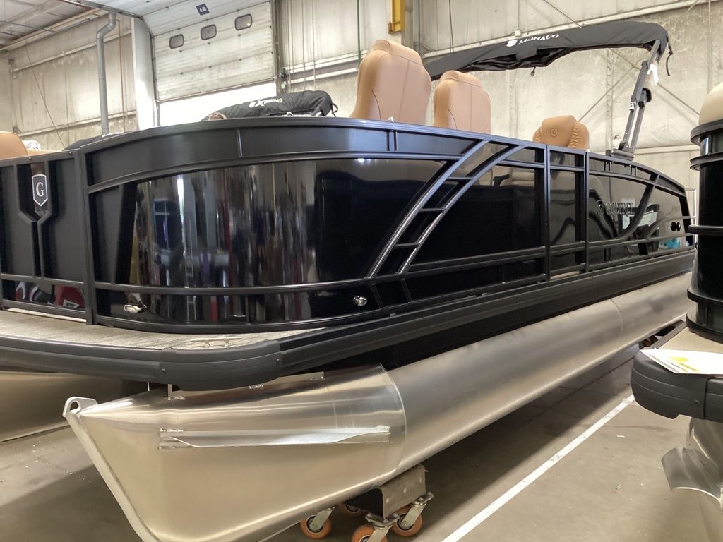 2026 GODFREY 235 SFL 150HP BUNK TRAILER - Sold Boat