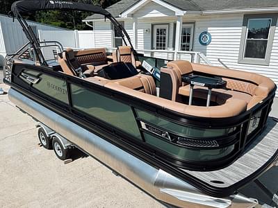 BOATZON | Godfrey AquaPatio 23 Flip Lounge Tritoon 2025