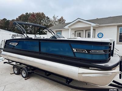 BOATZON | Godfrey AquaPatio 25 Flip Lounge Tritoon 2025