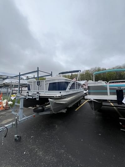 BOATZON | Godfrey Marine 235 SB 2022 BOATZON | Godfrey Marine 235 SB 2022