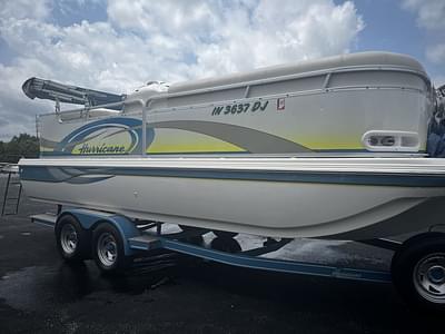 BOATZON | Godfrey Marine HURRICANE FD 211 2006