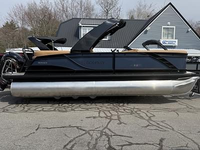 BOATZON | Godfrey MC 235 SB 2025 BOATZON | Godfrey MC 235 SB 2025