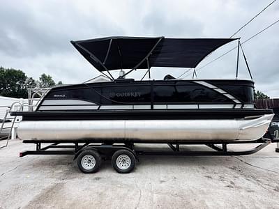 BOATZON | Godfrey Monaco 23 Dual Flip Lounge Tritoon 2024