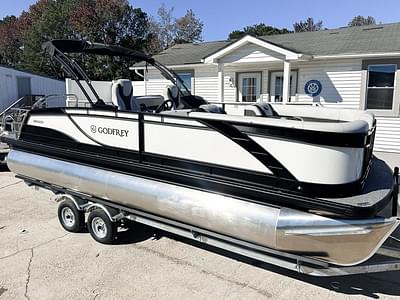BOATZON | Godfrey Monaco 23 Flip Lounge Tritoon 235 SFL 2025 BOATZON | Godfrey Monaco 23 Flip Lounge Tritoon 235 SFL 2025