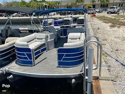 BOATZON | Godfrey Pontoon Sweetwater 2286