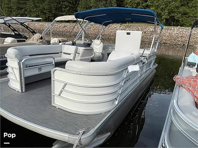 BOATZON | Godfrey Pontoon Sweetwater 2286SB