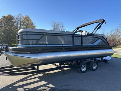 BOATZON | Godfrey Pontoons 2286 SB 2025