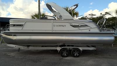BOATZON | Godfrey Pontoons AquaPatio 235 SBW iMPACT Package 29 in Center Tube 2025 BOATZON | Godfrey Pontoons AquaPatio 235 SBW iMPACT Package 29 in Center Tube 2025