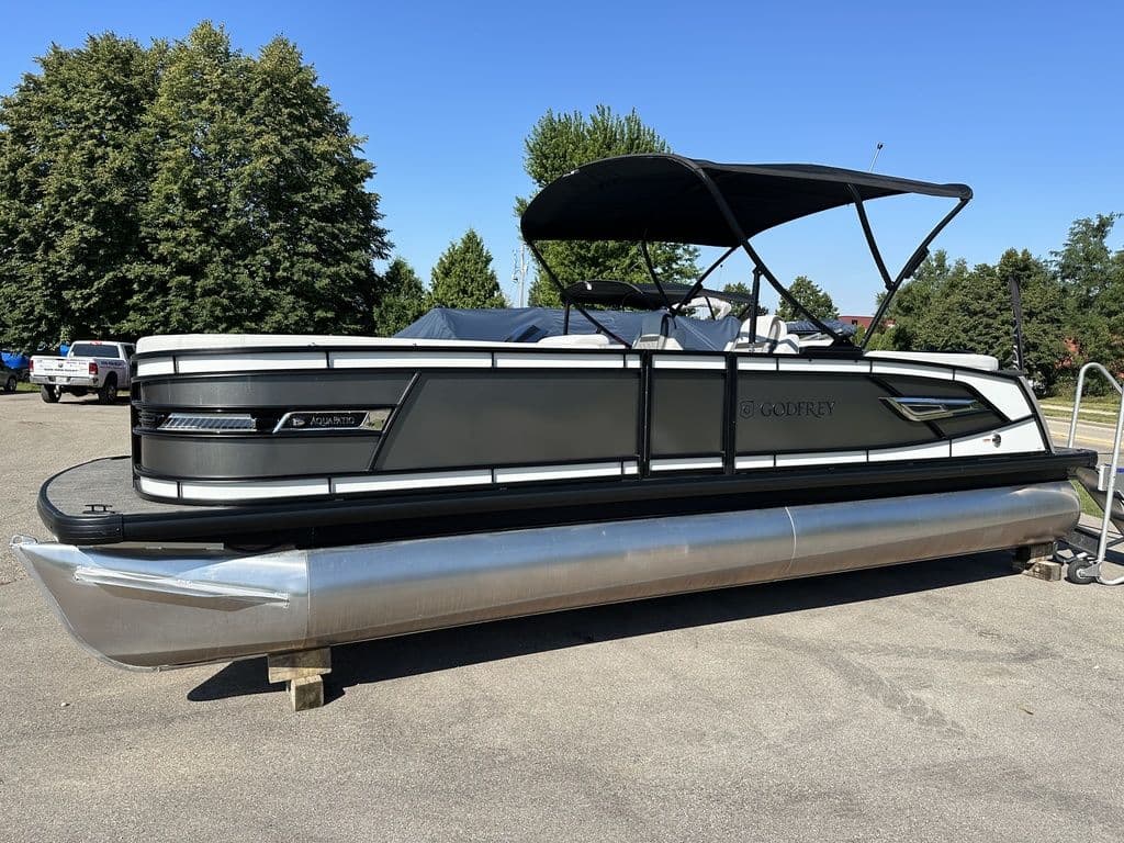 Godfrey Pontoons Aquapatio 255SBC 2025