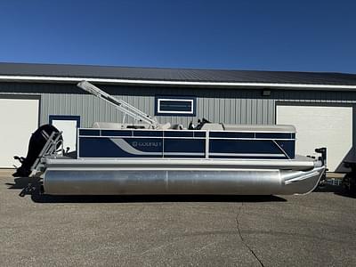 BOATZON | Godfrey Pontoons EX2086CXP w Mercury 60 2025