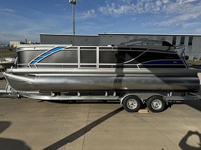 BOATZON | Godfrey Pontoons Monaco MC235C 2025