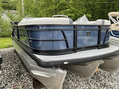 BOATZON | Godfrey Pontoons Sweetwater 2086 C 2025