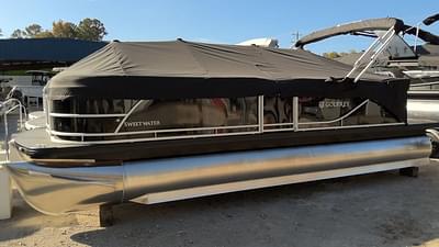 BOATZON | Godfrey Pontoons Sweetwater 2086 CSE 2025