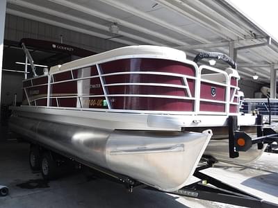 BOATZON | Godfrey Pontoons Sweetwater 2186 C 2023