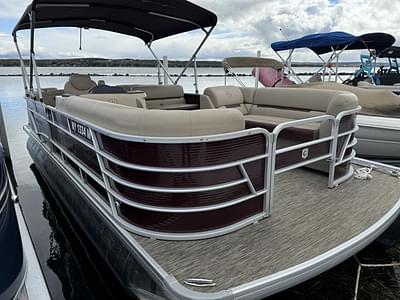 BOATZON | Godfrey Pontoons Sweetwater 2286 BF 2022