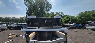 BOATZON | Godfrey Pontoons Sweetwater 2286 C 2024