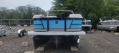 BOATZON | Godfrey Pontoons Sweetwater 2286 C 2024