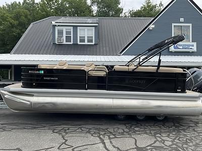 BOATZON | Godfrey Pontoons Sweetwater 2286 C 27 in 2023