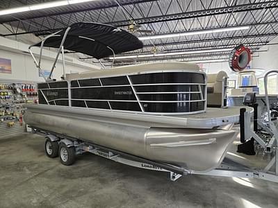 BOATZON | Godfrey Pontoons Sweetwater 2286 C GTP 27 in Center Tube 2023