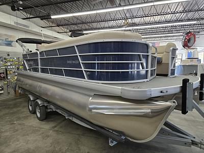 BOATZON | Godfrey Pontoons Sweetwater 2286 C iMPACT  Package 29 in Center Tube 2024