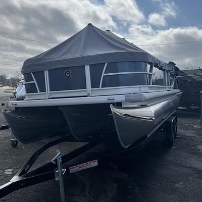 BOATZON | Godfrey Pontoons Sweetwater 2286 SB 2025