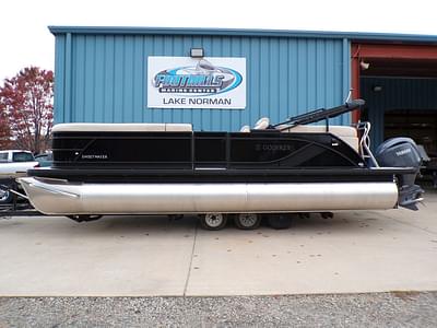 BOATZON | Godfrey Pontoons Sweetwater 2286 SB 27 iMPACT Package 27 in Center Tube 2025