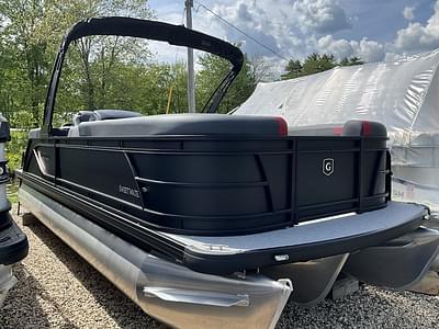 BOATZON | Godfrey Pontoons Sweetwater 2286 SB 27 in Package 2025 BOATZON | Godfrey Pontoons Sweetwater 2286 SB 27 in Package 2025