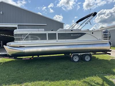 BOATZON | Godfrey Pontoons Sweetwater 2286 SFL 2025