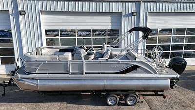 BOATZON | Godfrey Pontoons Sweetwater 2286 SFLC 27 iMPACT Center Tube Package 2025 BOATZON | Godfrey Pontoons Sweetwater 2286 SFLC 27 iMPACT Center Tube Package 2025