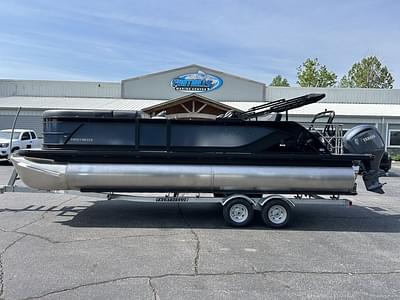 BOATZON | Godfrey Pontoons Sweetwater 2286 SFLC 27 iMPACT Center Tube Package 2025 BOATZON | Godfrey Pontoons Sweetwater 2286 SFLC 27 iMPACT Center Tube Package 2025