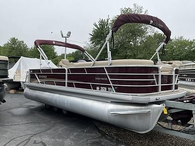 BOATZON | Godfrey Pontoons Sweetwater 2286 SFLC 27 in Package 2023 BOATZON | Godfrey Pontoons Sweetwater 2286 SFLC 27 in Package 2023