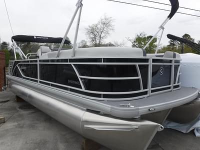 BOATZON | Godfrey Pontoons Sweetwater 2286 SFLC 27 in Package 2025 BOATZON | Godfrey Pontoons Sweetwater 2286 SFLC 27 in Package 2025