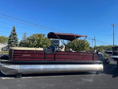 BOATZON | Godfrey Pontoons Sweetwater 2486 DT 2023