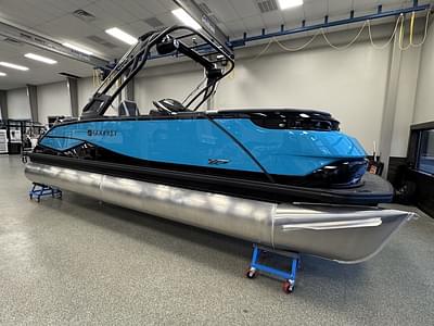 BOATZON | Godfrey Pontoons XP 2500 2025