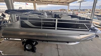 BOATZON | Godfrey Pontoons Xperience 1886 FX 2025