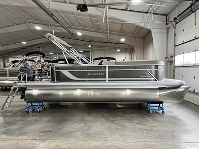 BOATZON | Godfrey Pontoons Xperience 2086 CXP 2025