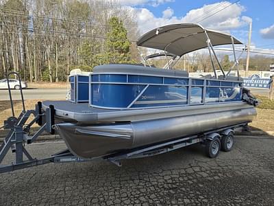 BOATZON | Godfrey Pontoons Xperience 2286 SBX 27in Sport Tube Pkge 2025