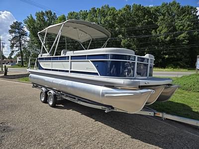 BOATZON | Godfrey Pontoons Xperience 2286 SBX Sport Tube 27 in Package 2025