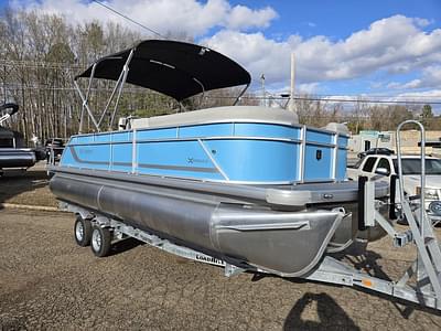 BOATZON | Godfrey Pontoons Xperience 2286 SFLX 27 Sport Tube 2025