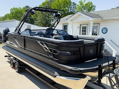 BOATZON | Godfrey Sanpan 27 Twin Ultra Lounge Windshield Arch Tritoon 2700 ULW Twin 2025 BOATZON | Godfrey Sanpan 27 Twin Ultra Lounge Windshield Arch Tritoon 2700 ULW Twin 2025