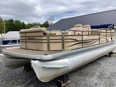 BOATZON | 2009 Godfrey SP 2500 FE